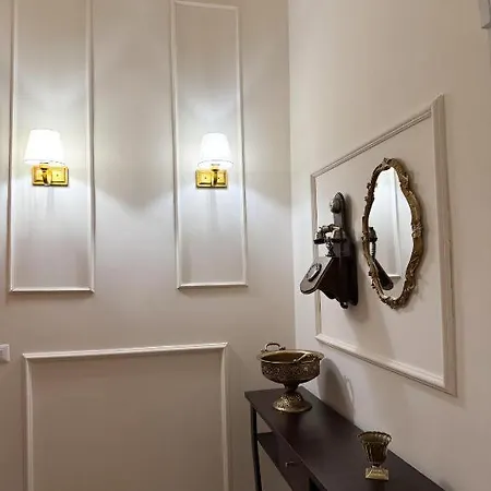 Glint House Royal - Sapienza 4* Rom