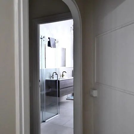 Glint House Royal - Sapienza Rome